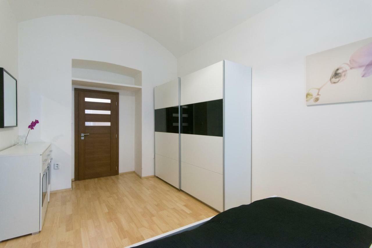 Spacious Apartment Near Wenceslas Square Praga Esterno foto