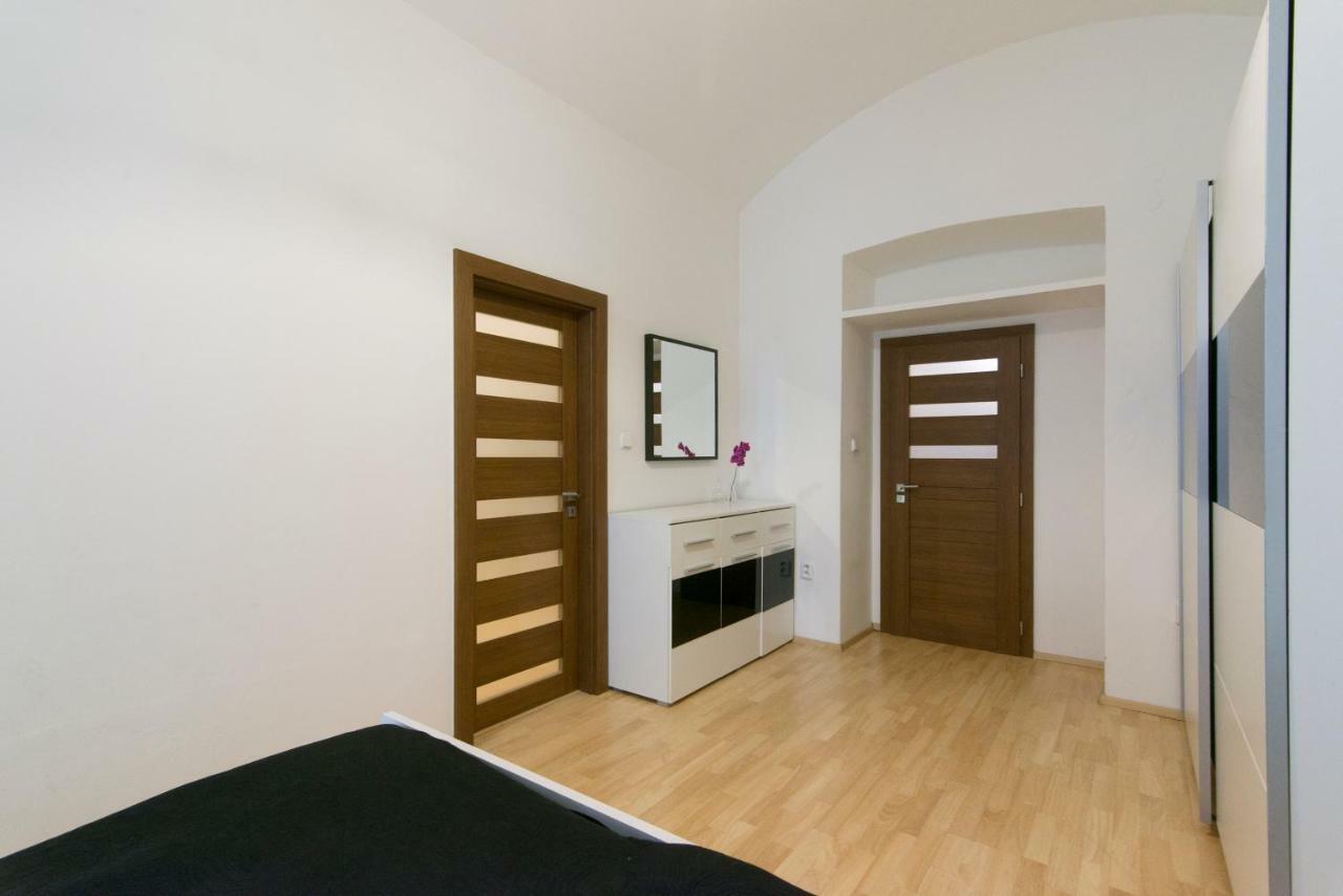 Spacious Apartment Near Wenceslas Square Praga Esterno foto